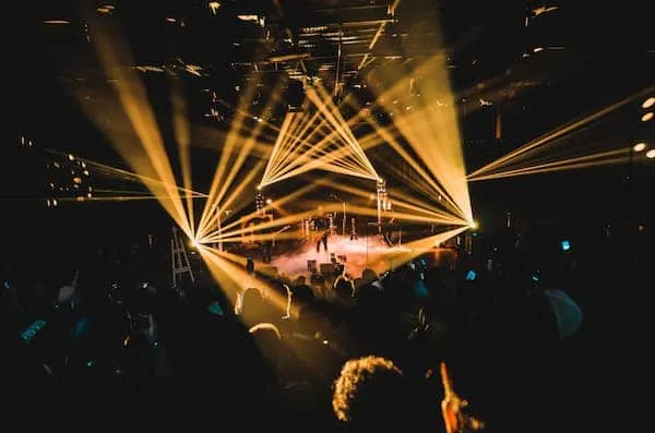 Recrea tu festival de Eurovisión en equipo