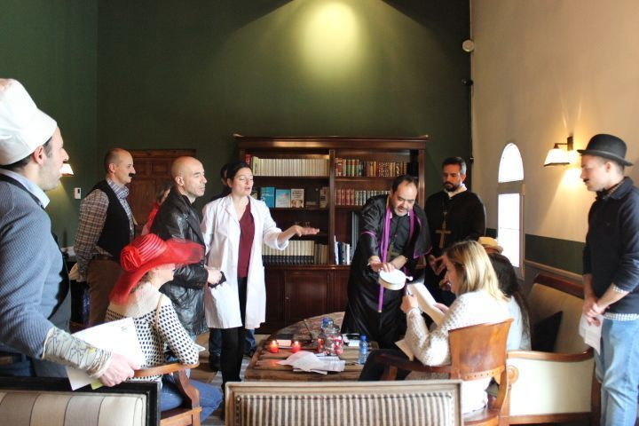 Cluedo en vivo, resuelve el misterio en equipo